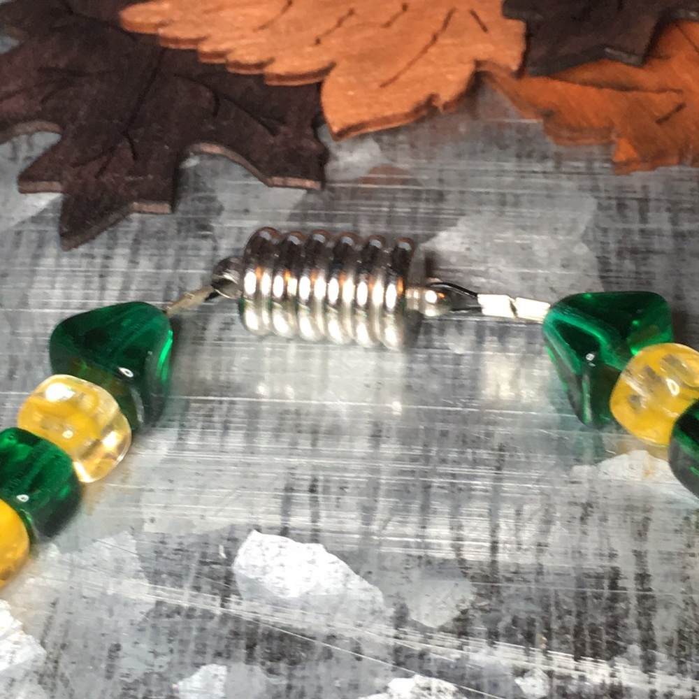 Green & Yellow Glass Bracelet - Picture 6 of 6